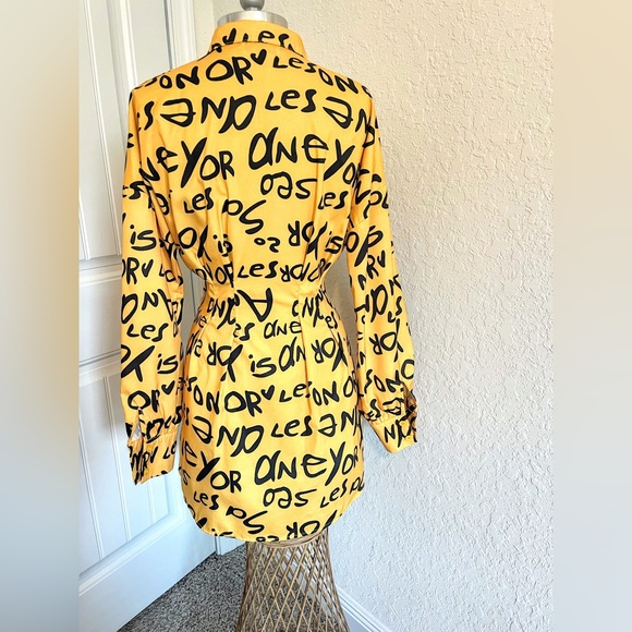 Halfheart Women’s Size M Blouse Dress with Script Writing and Pleated Waist - Picture 5 of 13